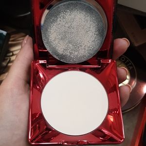 KVD powder foundation